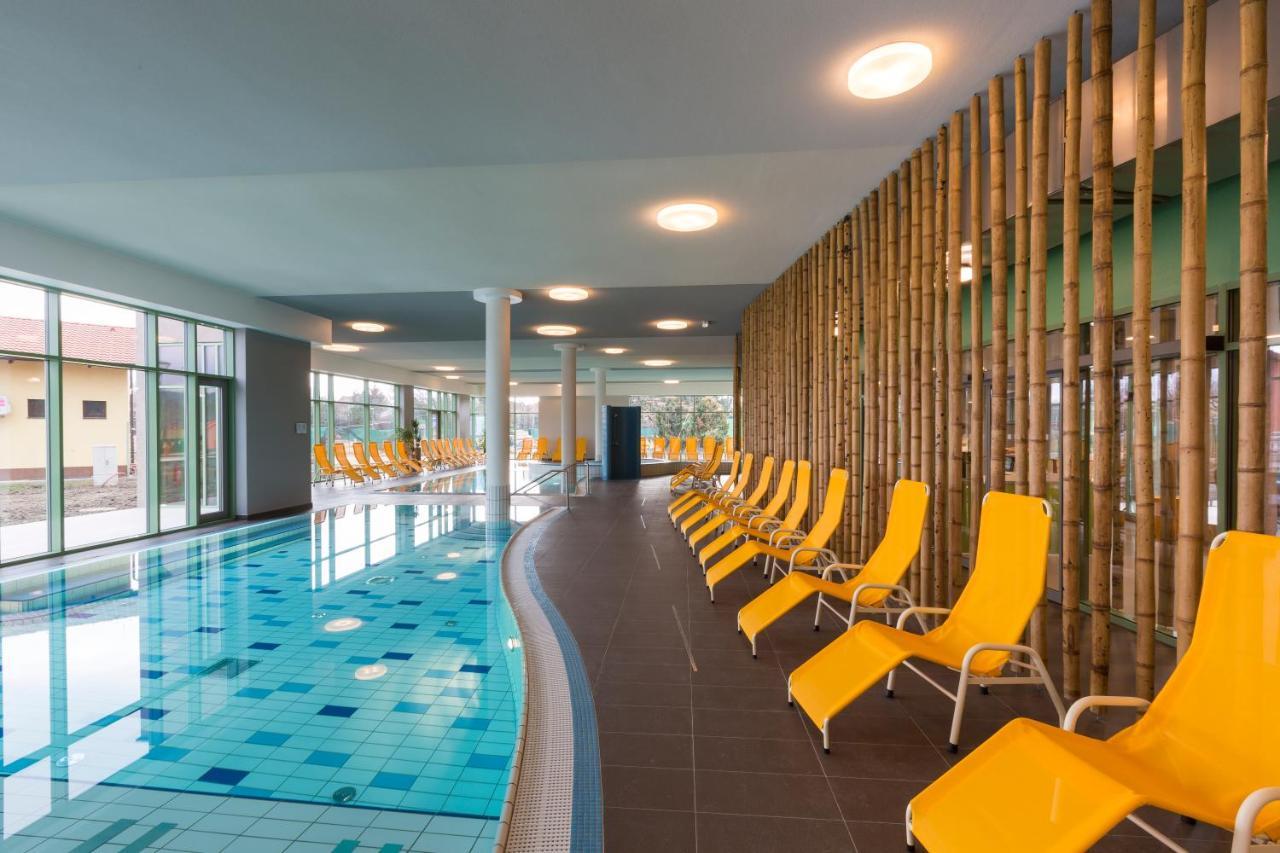 Wellness Hotel Thermal Štúrovo Eksteriør bilde