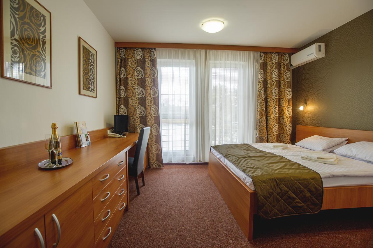 Wellness Hotel Thermal Štúrovo Eksteriør bilde